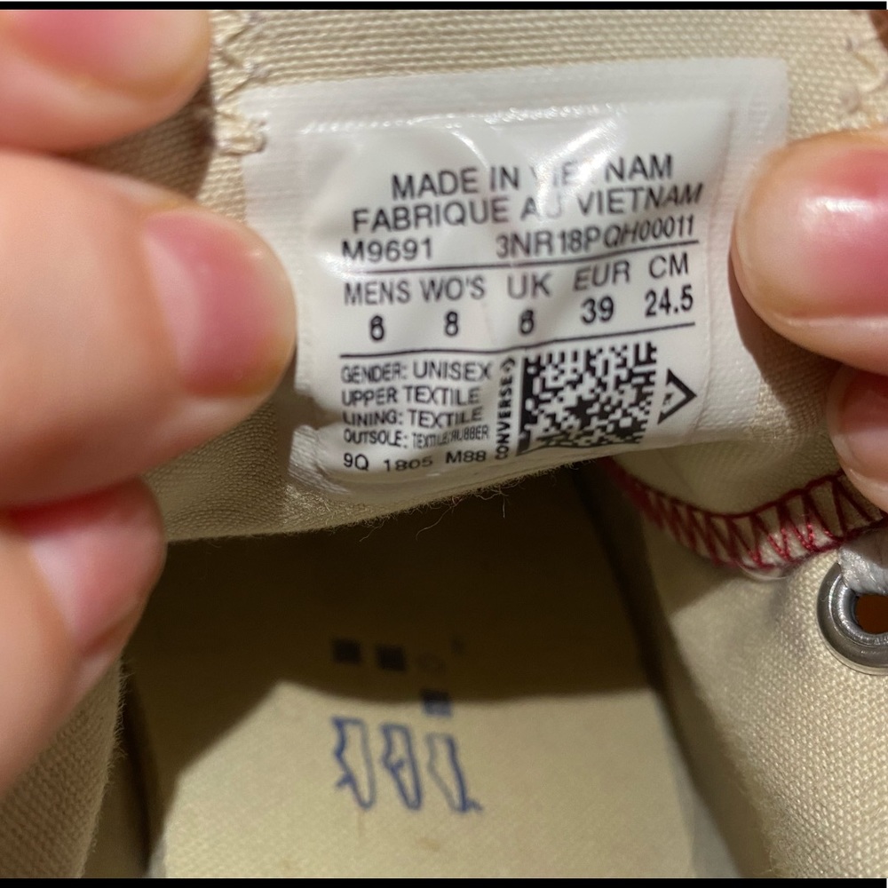 Maroon Women’s Converse